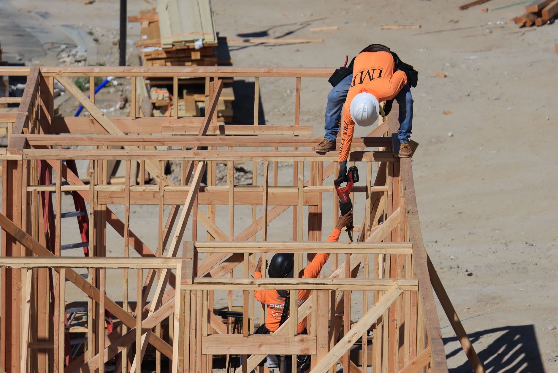 Web Design for Builders in London: Win Residential Extensions and Commercial Contracts From Google
